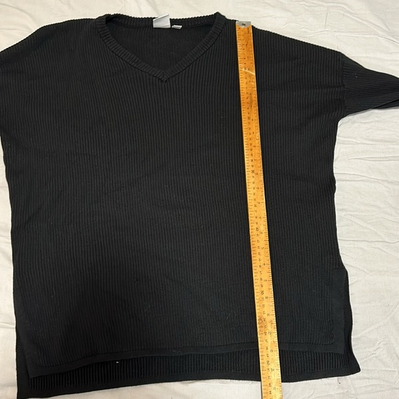 Sweater - Picture 8 of 8